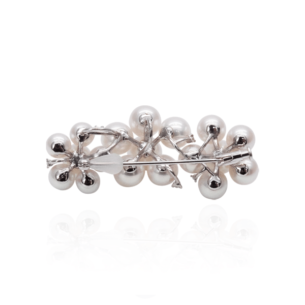 B51 White Akoya Pearl Brooch