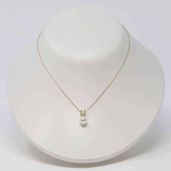 White Akoya Pearl Gold Diamond 'Horseshoe' Pendant (P17) - Image 4