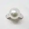 White South Sea Pearl Platinum Ring (R1) - Image 2