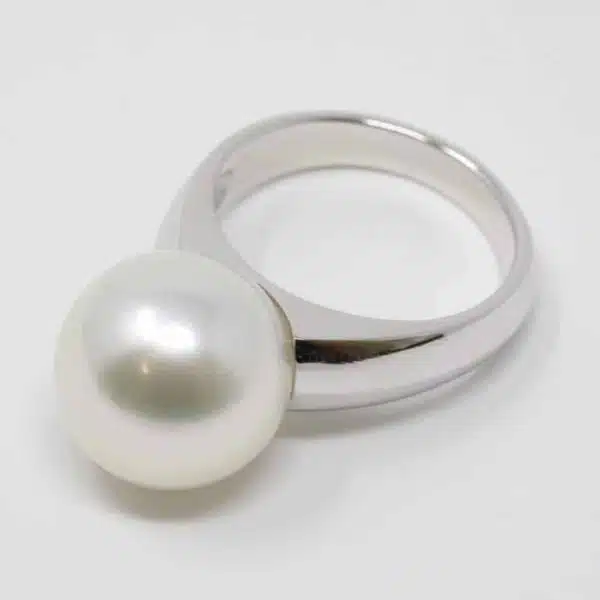 White South Sea Pearl Platinum Ring (R1) - Image 4