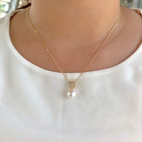 White Akoya Pearl Gold Diamond 'Horseshoe' Pendant (P17) - Image 5