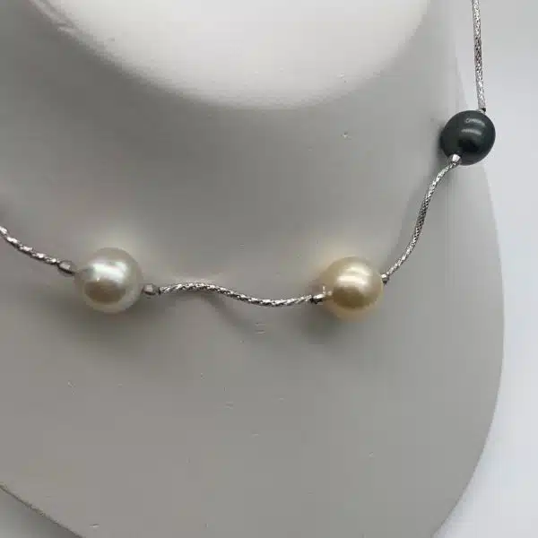 White Gold Black South Sea Pearl Necklace (N103) - Image 3