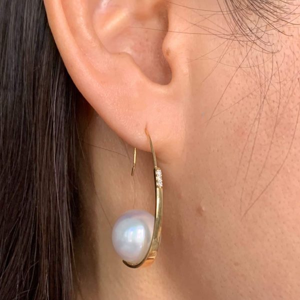 White South Sea Pearl Gold Diamond Earrings (E216) - Image 2