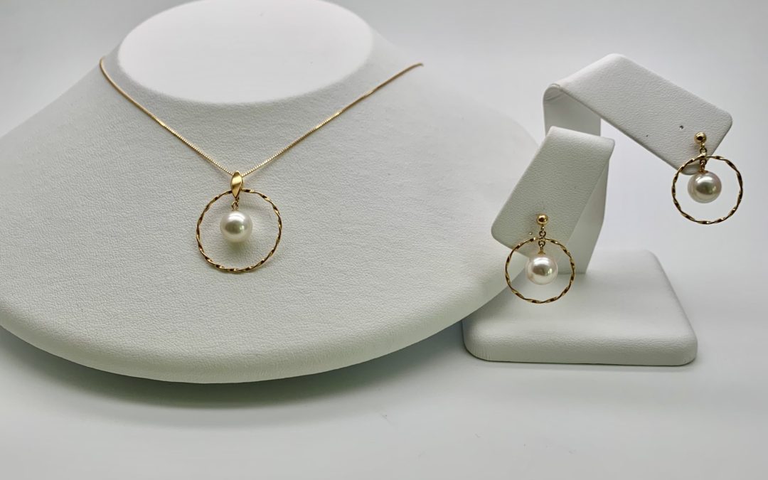 Akoya Pearl Pendant & Earrings $2300 - Luxury Pearl Jewelry Design