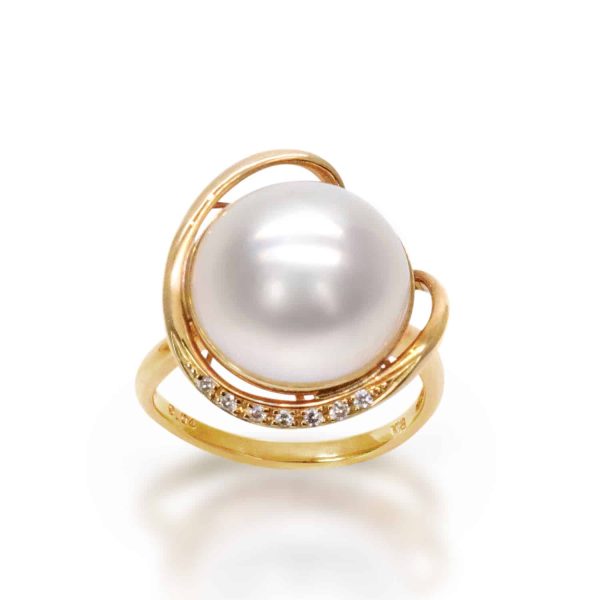 Mabe Pearl Ring With Diamonds (R56)