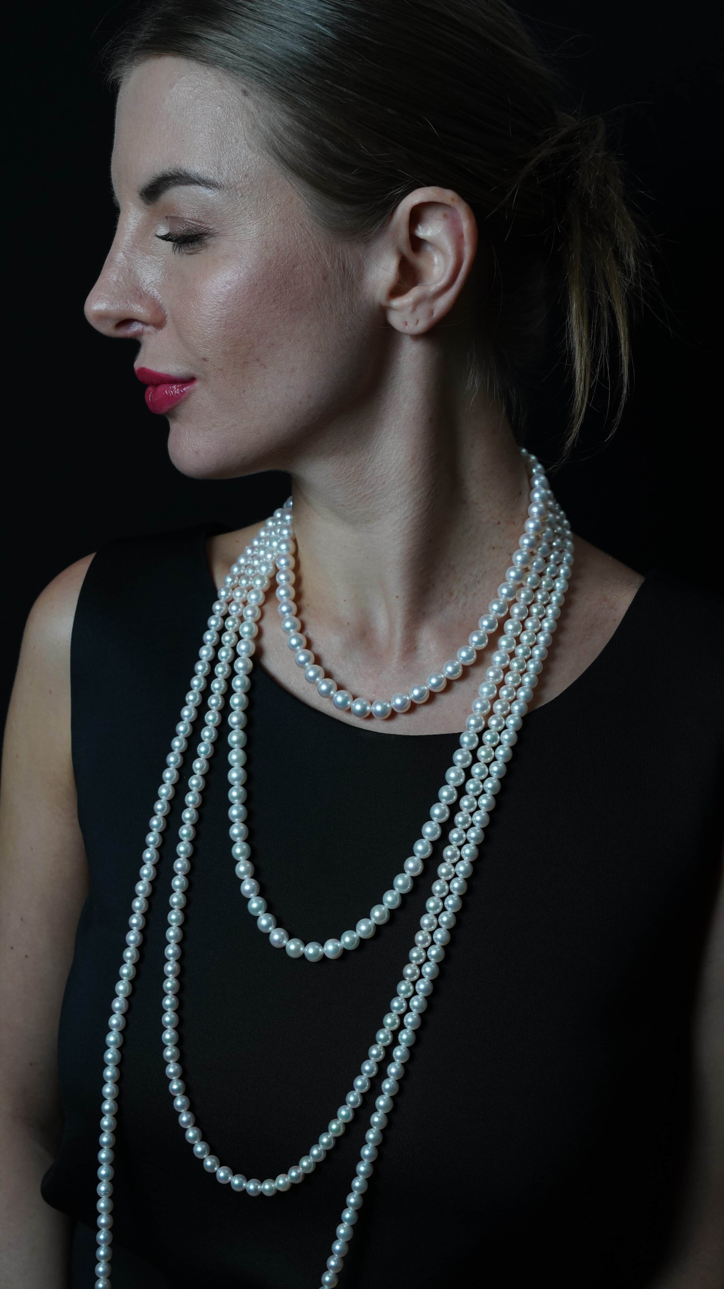 Pearl Necklaces , Are pearls trendy in 2023 ? Pearl necklace are