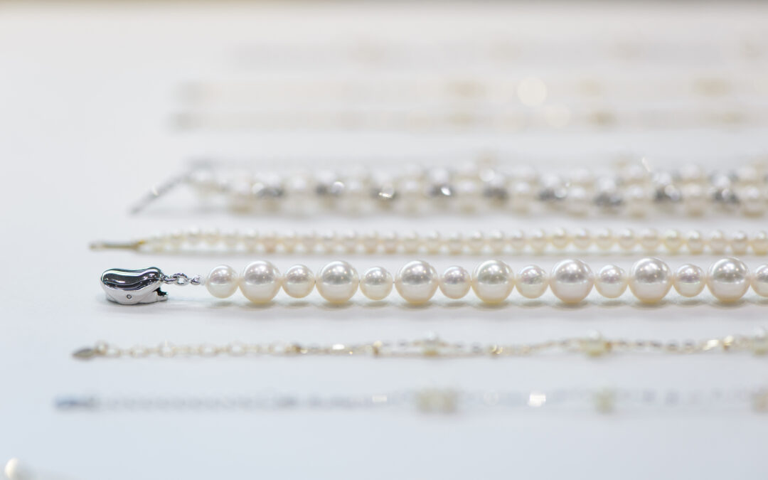 Selecting the Perfect Pearl Necklace: A Comprehensive Guide for Your Jewelry Collection