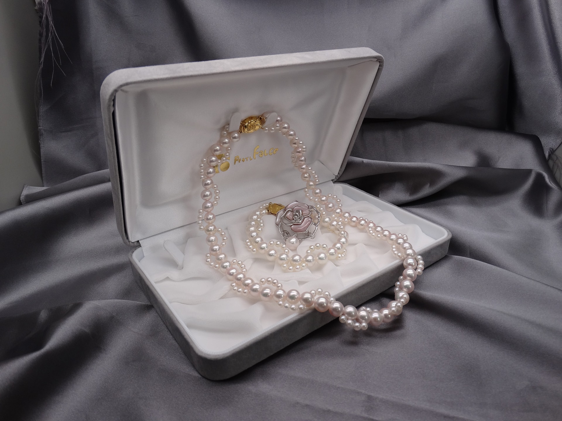 Discovering Timeless Elegance: The Allure of Baby Akoya Pearls