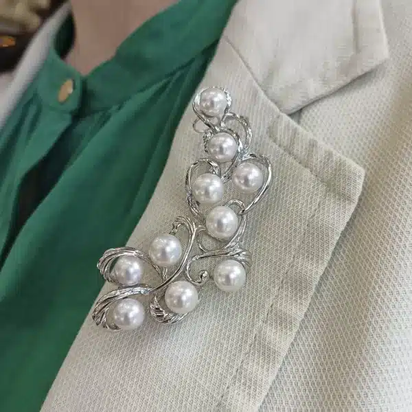 B63 Pearl Brooch