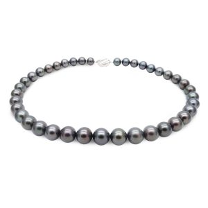 N137 southsea black pearl necklace