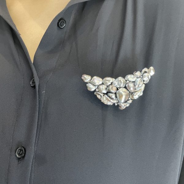 Black South Sea Keshi Pearl Brooch -B78 - Image 2