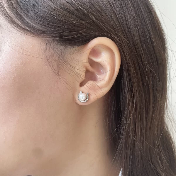 Horse shoe Akoya Pearl Silver Earrings - E294