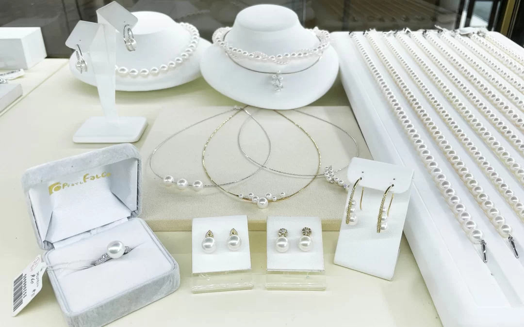 How to Choose the Perfect Wedding Pearl Necklace in 2025