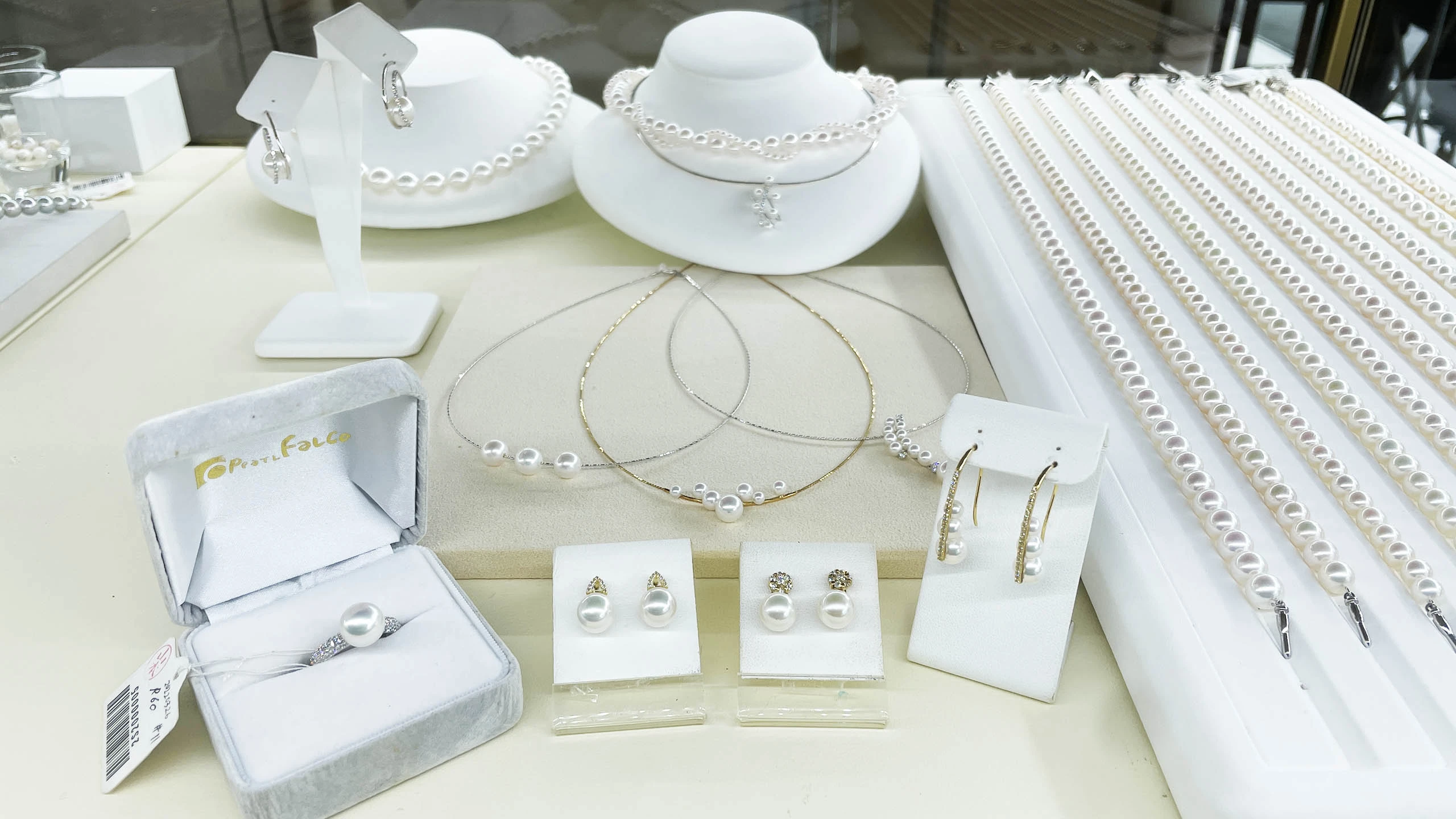 Where to Find Authentic Real Pearl Necklaces in Singapore 4 How to Choose the Perfect Wedding Pearl Necklace in 2025