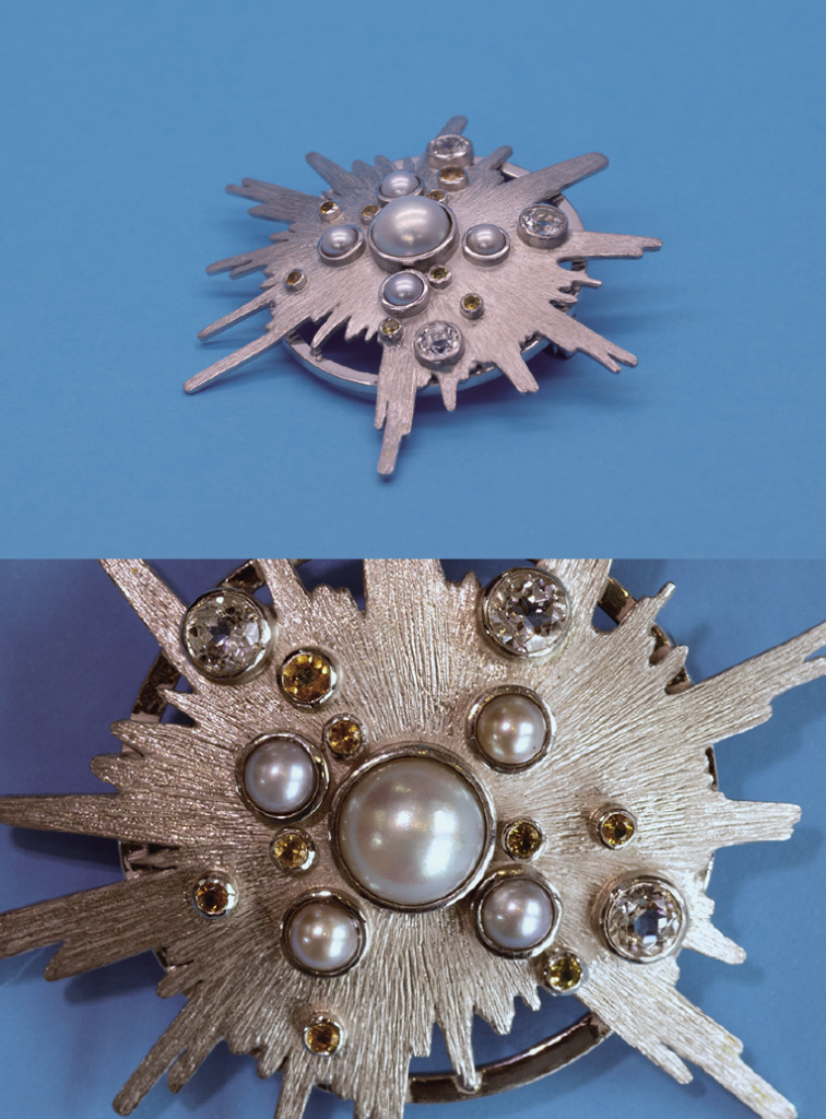 Grand Prix 2025 – A Celebration of Vision and Craftsmanship 3 No.27
“The Break of Light” Brooch