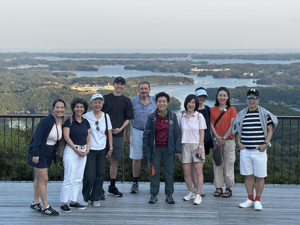 pearl-legacy-tour-agobay-scaled.jpg